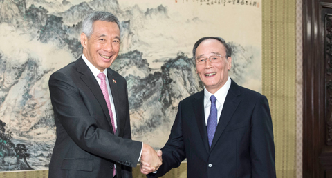 王岐山会见新加坡总理李显龙