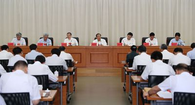 杨晓渡：为打赢脱贫攻坚战提供坚强纪律保障